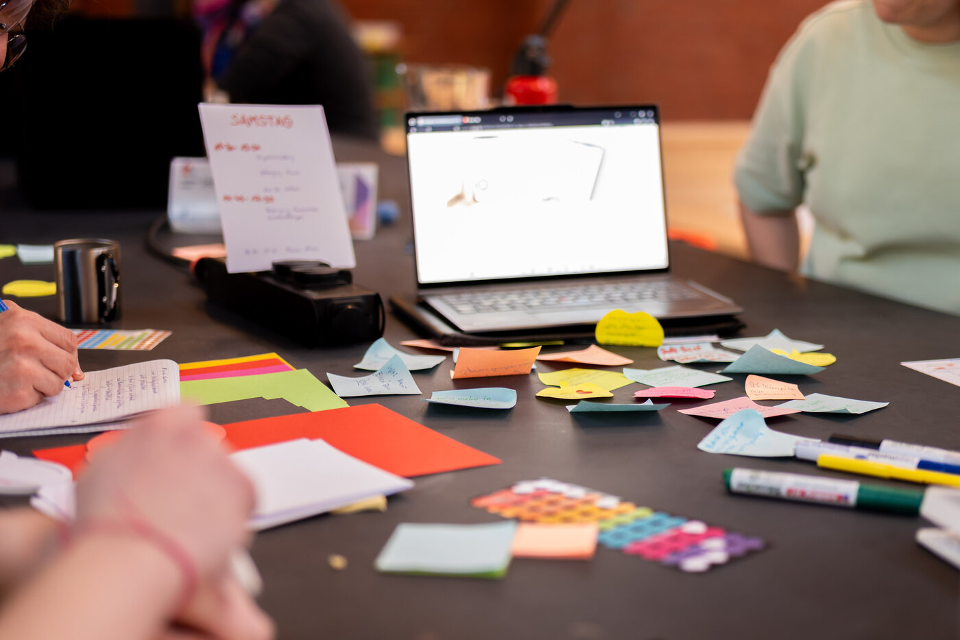 Internationalen digitalen Lern- und Weiterbildungsformate der Hochschule Anhalt